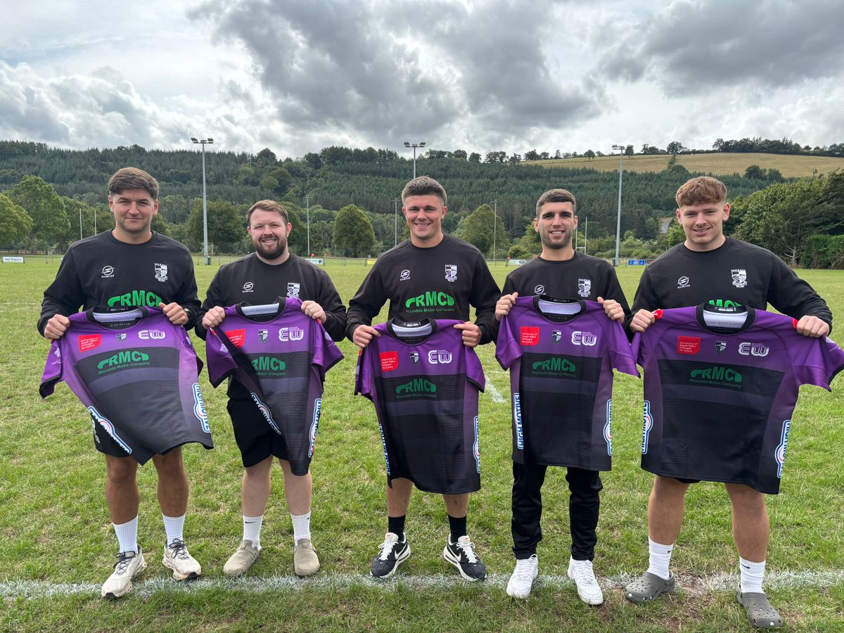 𝗧𝗵𝗲 5️⃣ 𝗹𝗮𝘁𝗲𝘀𝘁 𝗣𝗼𝗻𝘁𝘆𝗽𝗿𝗶𝗱𝗱 𝗱𝗲𝗯𝘂𝘁𝗮𝗻𝘁𝘀 ✊

Llongyfarchiadau to <a href="/jorge_JJL/">Jorge lucey</a>, <a href="/ConnahHughes95/">Connah Hughes</a>, Jordan Coxley, <a href="/DennettLloyd/">Lloyd Dennett</a> and Tom Fry who all made their club bows yesterday against Brecon 🫶

#WeArePonty ⚫️⚪️