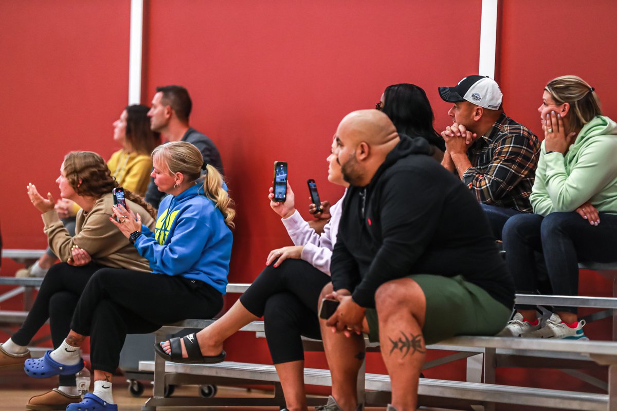 Ohio_Basketball's tweet image. Buckets. Hustle. Teamwork. 🏀🍁 Fall League Week 1 is rolling, and the action! 💪

#FallLeague #Week1 #Basketball #HoopSeason #CourtTime #YouthSports #BasketballCommunity #GrindSeason #HoopersOnly #BasketballFamily