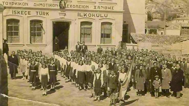 PAZAR ANALİZİ 👇🏻

Batı Trakya Türk Okullarının Kapatılması: Lozan’ın Eğitim Rejiminin İhlali ve Uluslararası Hukuk Bağlamında Bir Değerlendirme
 
Giriş
Batı Trakya’daki Türk azınlığın eğitim kurumlarının kapatılması, pedagojik veya idari bir mesele olmanın ötesinde, uluslararası