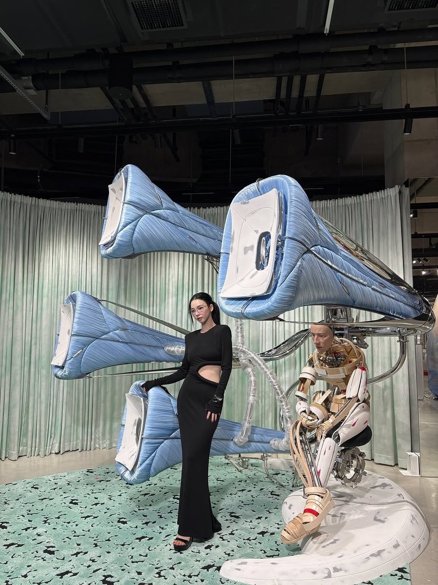 The Soft-Pawed Furce, Cherine tweet media