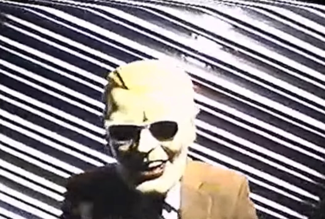 NeilMattocks's tweet image. Anyone know why this just appeared on my phone?