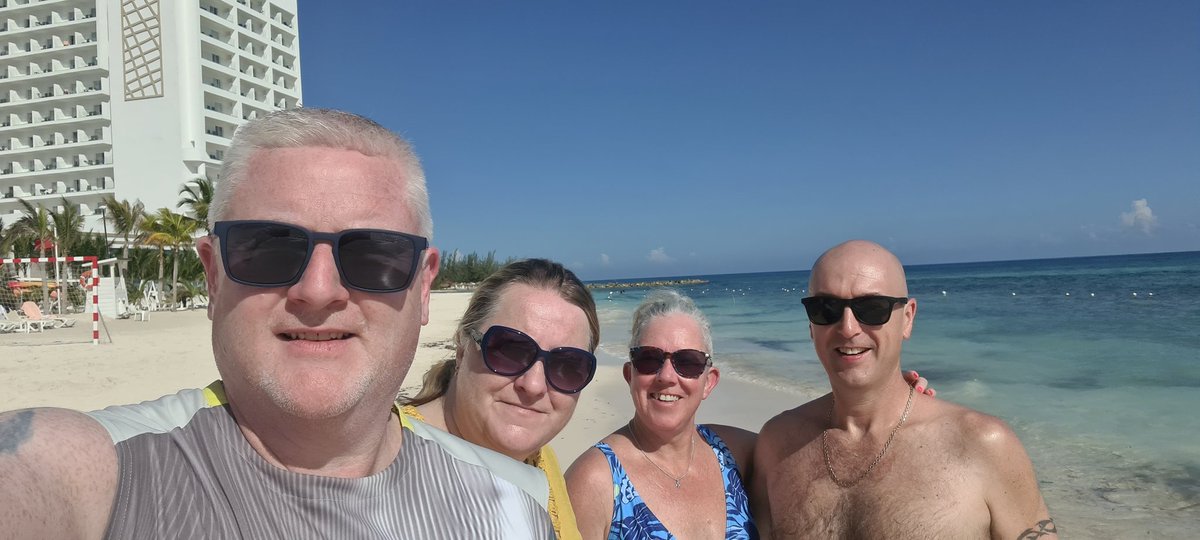 Goldie🧡🖤🧡🐺⚽️🍺🏌️♂️🍋🌹🏎🏏 tweet media