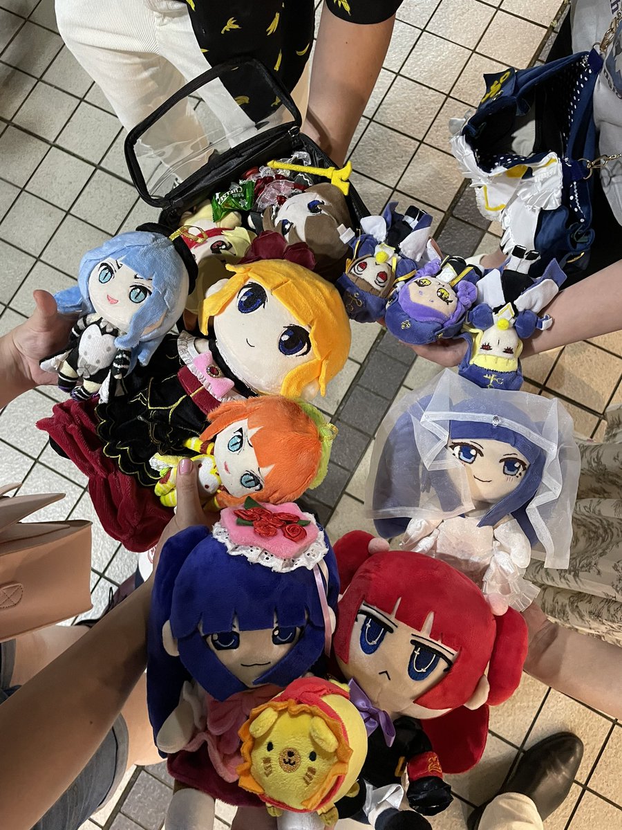 foolishegg_'s tweet photo. ぬいぐるみ会議！！ https://t.co/MuOwq1OppH