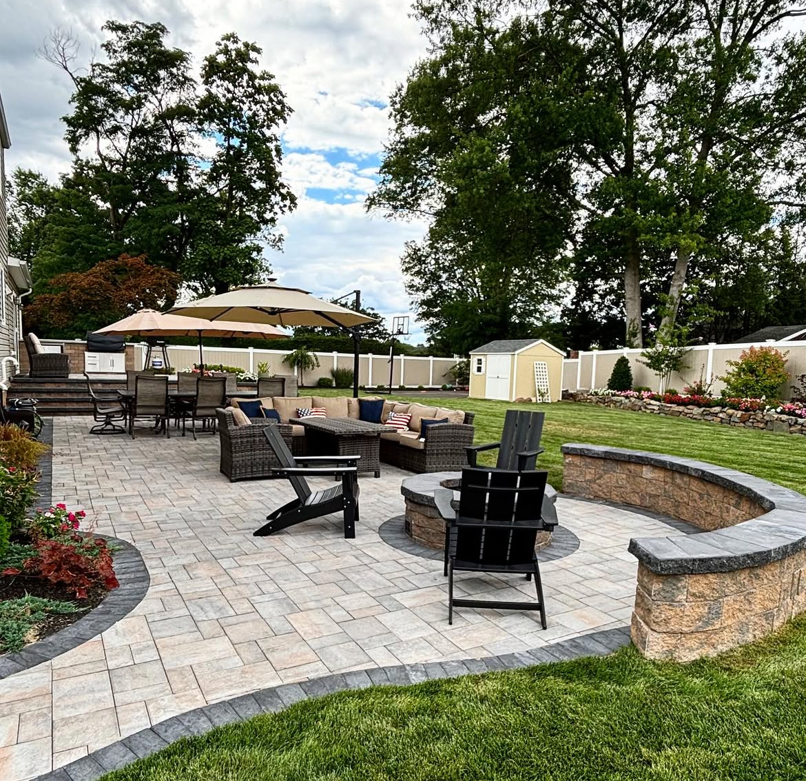 CambridgePavers's tweet photo. Big or small, the right gathering space makes every backyard more inviting. ✨ This Cambridge Pavers patio, built by Trivisonno Landscaping, features a cozy fire pit area that encourages connection.
#CambridgePavers #BackyardInspiration https://t.co/RhHZrNbYLM