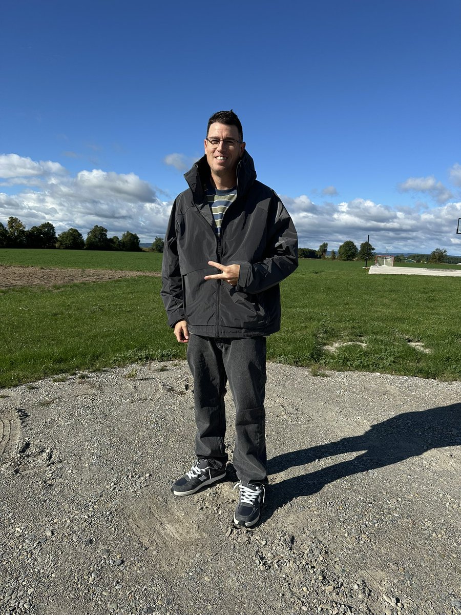 Happy #fitcheck Sunday 
Enjoy this beautiful fall feeling day.
We plain to bake, cook &amp; enjoy the outdoors. ✌️