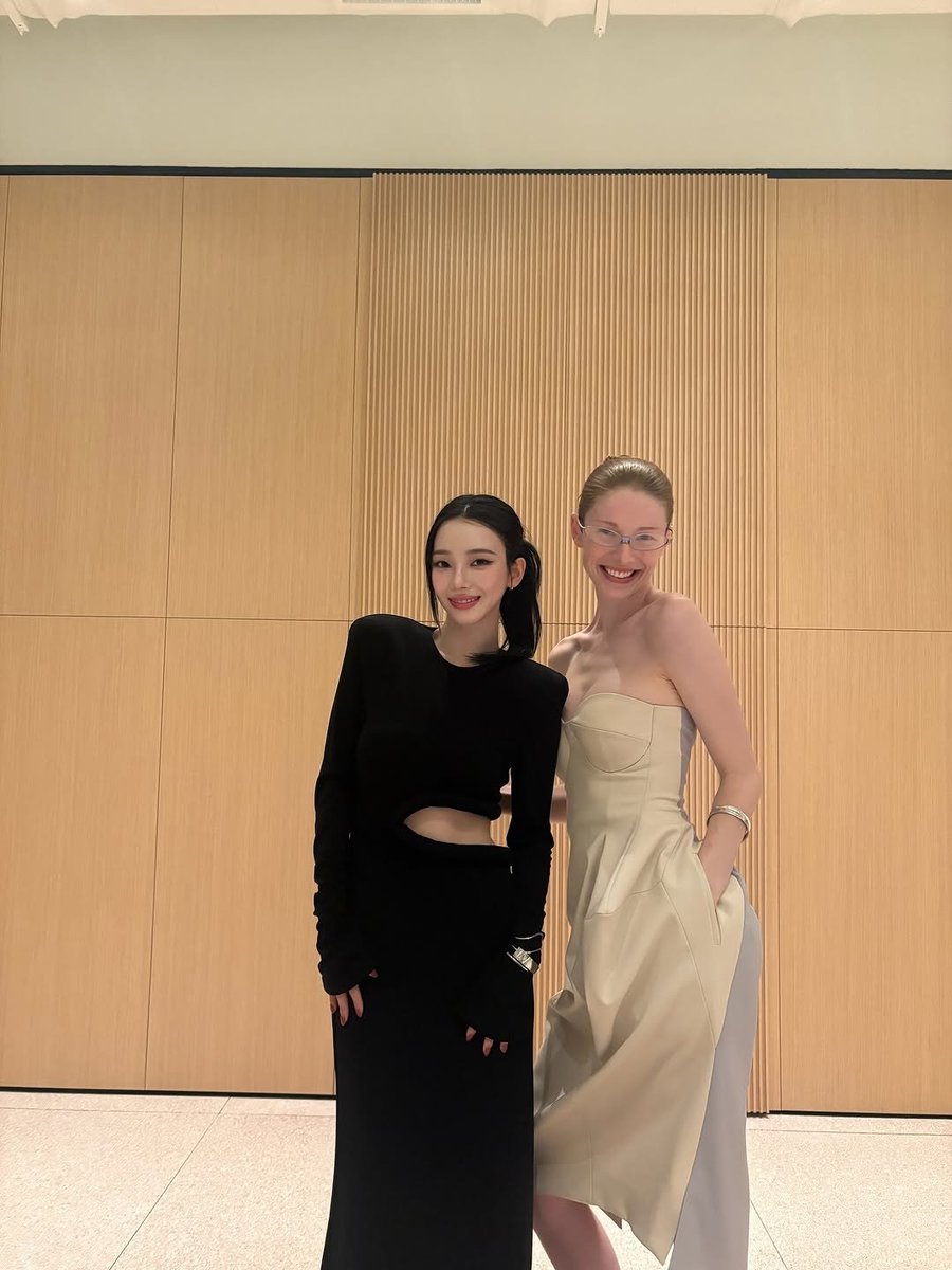 The Soft-Pawed Furce, Cherine tweet media