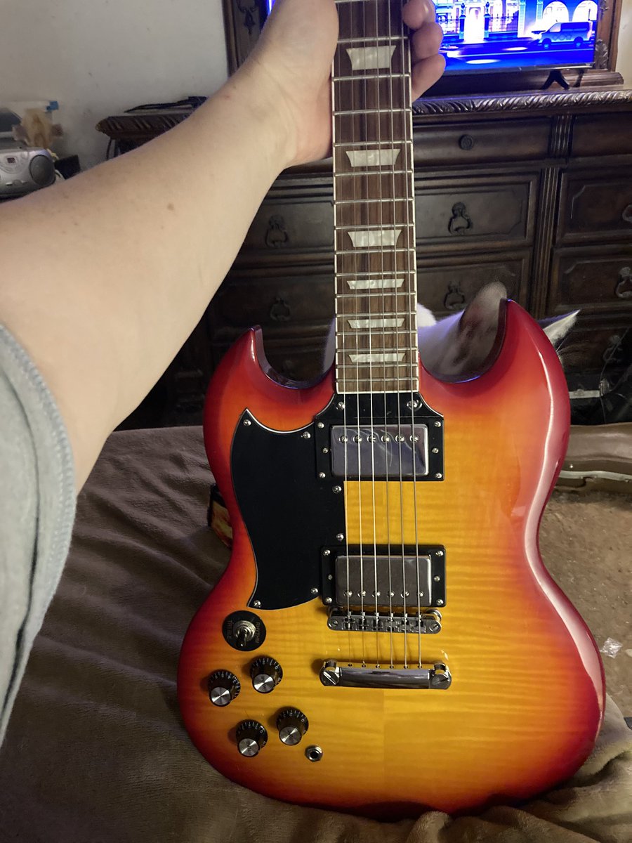 halfstepjeff's tweet image. Finally tuning up and breaking in a little my last guitar
