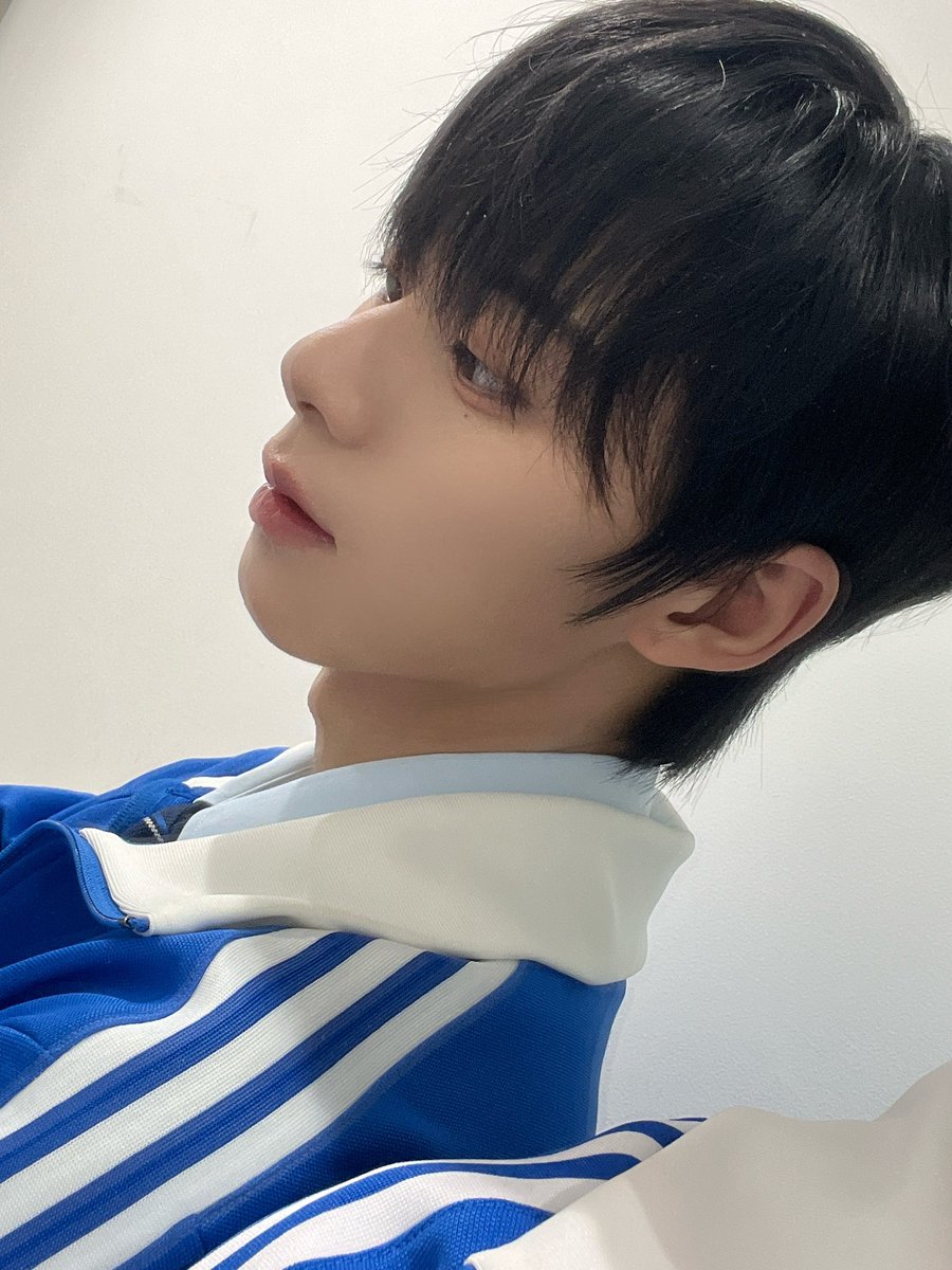 AHOF_JPofficial's tweet photo. おかげさまで幸せな誕生日を過ごせました。❤️

#AHOF #아홉 #アホプ 
#JEONGWOO #서정우 #ジョンウ https://t.co/XwrjzGnzPu