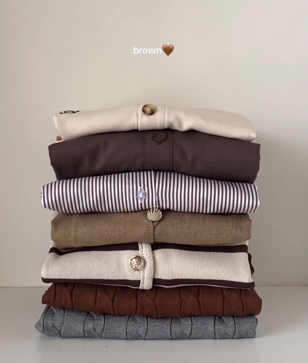 iyasudadeh_'s tweet image. basic outfit from local brand

a thread