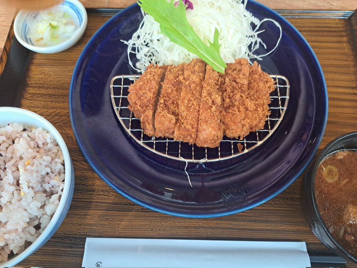 今日はフォルガの大会！
8/18に始めて、1日1時間言うてるけどなんか100時間いってるらしい笑
まぁ当方社会人なりに頑張ったよね
1週間で80時間のバケモンいるけ凄くはない😭
カツも食べたし頑張るぞ〜(ง •̀_•́)ง