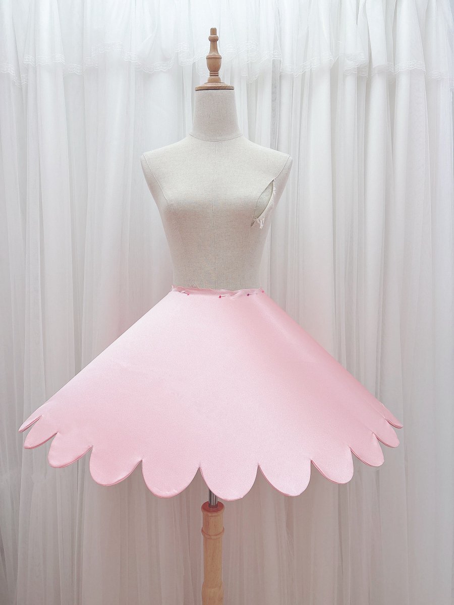 ニャミーちゃんのスカート🐈
パニエなしで形キレイにいけそう！！