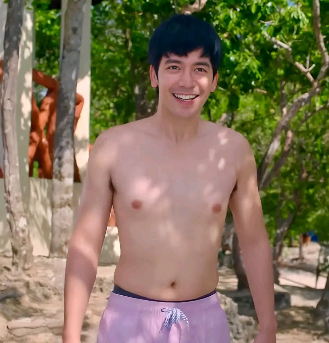 jelaibalmes's tweet photo. Sure ka ba sa'yo lahat Yan Mia?😂😍 @annecurtissmith

Grabe naman yan juswa 🙈
 @iamjoshuagarcia https://t.co/3HtzFhs4TX