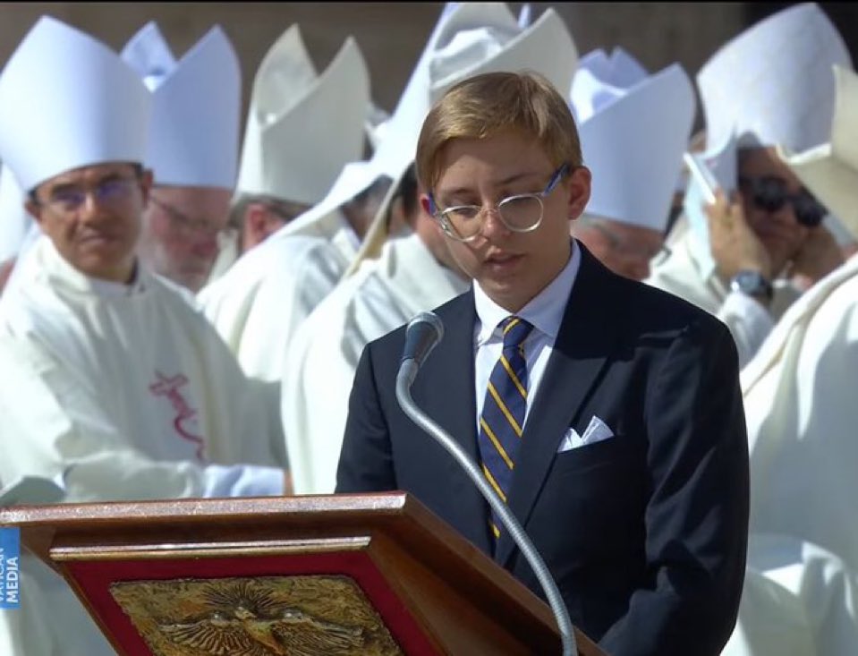 Jóvenes Católicos (@catolicos_es) on Twitter photo Michelle Acutis, hermano de Carlos, ha leído la primera lectura de la canonización de su hermano. Michelle Acutis, hermano de Carlos, ha leído la primera lectura de la canonización de su hermano.