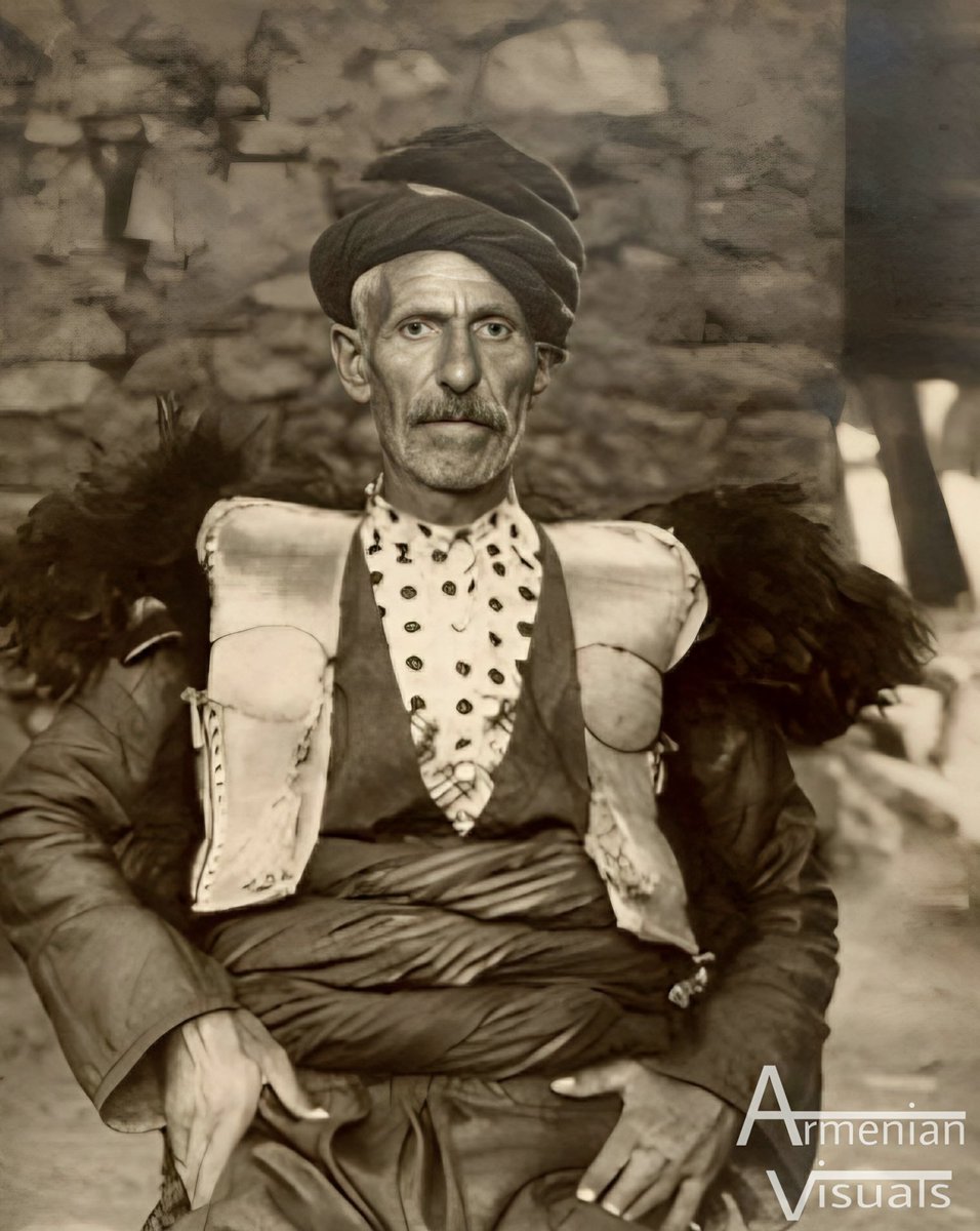 Armenian man from Moks (district of Van), 1910.

📸 H. Maghakyan