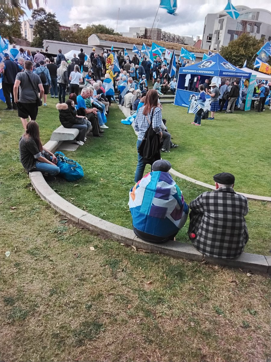 <a href="/YesPrestwick/">Yes Prestwick</a> would like to thank <a href="/AUOBNOW/">All Under One Banner</a> for organising what was a fantastic gathering of patriots in our capital city yesterday. 
#ScottishIndependence