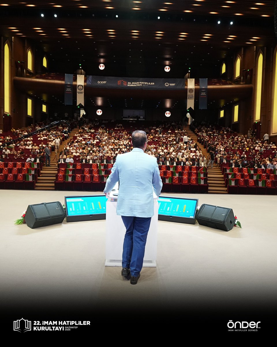 aceylantr's tweet photo. Sanayi ve Teknoloji Bakanımız Sayın Mehmet Fatih Kacır’a 22. İmam Hatipliler Kurultayımıza teşrifleri ve k��ymetli hitapları için şükranlarımızı sunuyoruz.

@mfatihkacir 

#AhlakveCesaretle
#İmamHatiplilerKurultayı https://t.co/ysi6tfyJyd