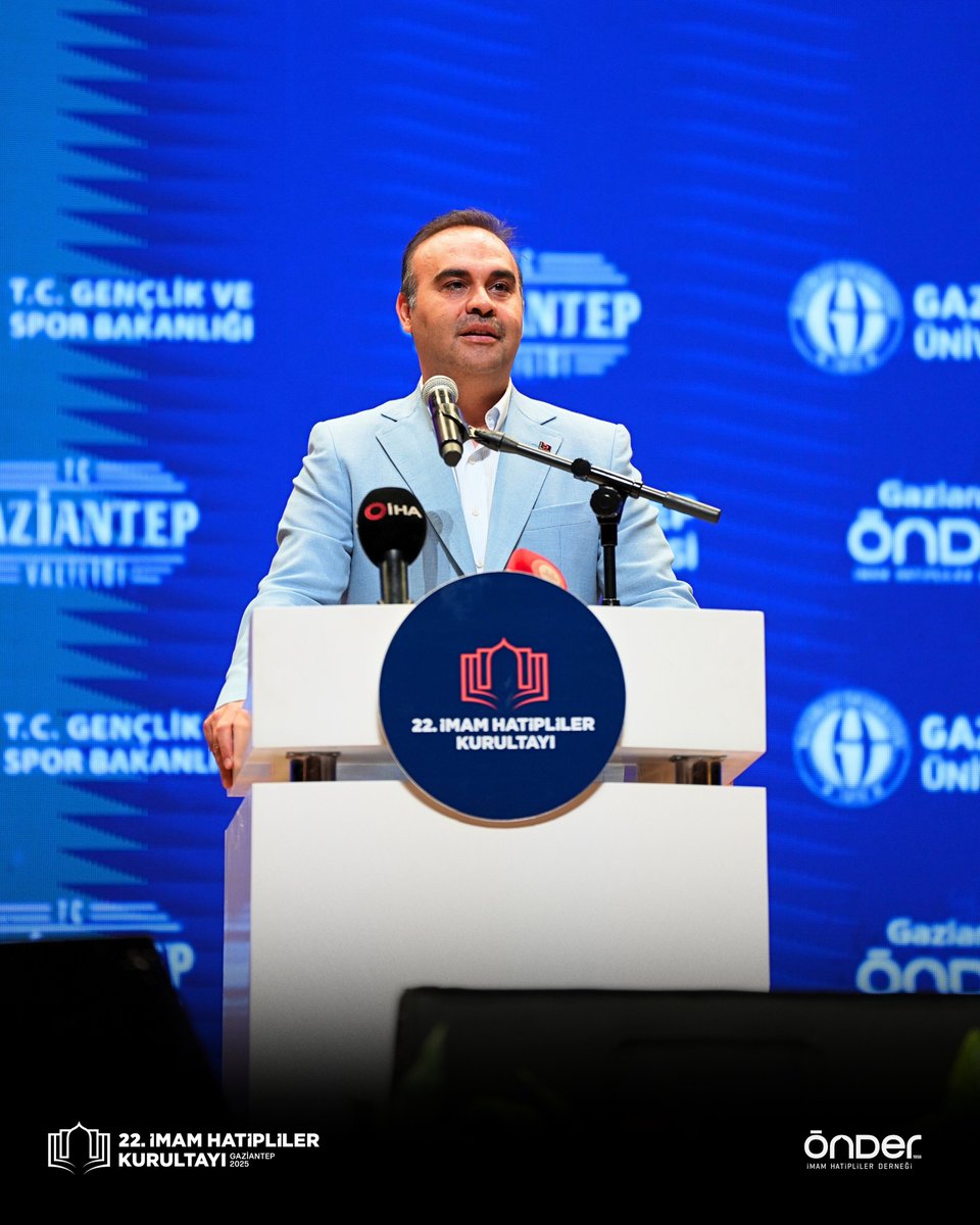 aceylantr's tweet photo. Sanayi ve Teknoloji Bakanımız Sayın Mehmet Fatih Kacır’a 22. İmam Hatipliler Kurultayımıza teşrifleri ve k��ymetli hitapları için şükranlarımızı sunuyoruz.

@mfatihkacir 

#AhlakveCesaretle
#İmamHatiplilerKurultayı https://t.co/ysi6tfyJyd