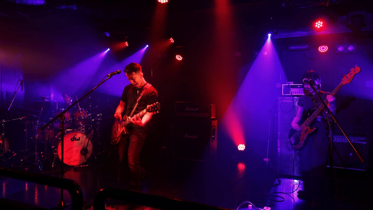ca_ble's tweet photo. 福山Cable主催ライブイマーシブ No.90へご来場の皆さんありがとうございました！

日本初イマーシブライブハウスでの没入体験はいかがでしたか？ぜひ #ライブイマーシブ か #福山Cable 色々教えてください☺️

出演
404
『憶うヒト此処に』
Methuselah
屑星

写真：Shuji Ooya
#イマーシブサウンド https://t.co/YX44LDhuEs
