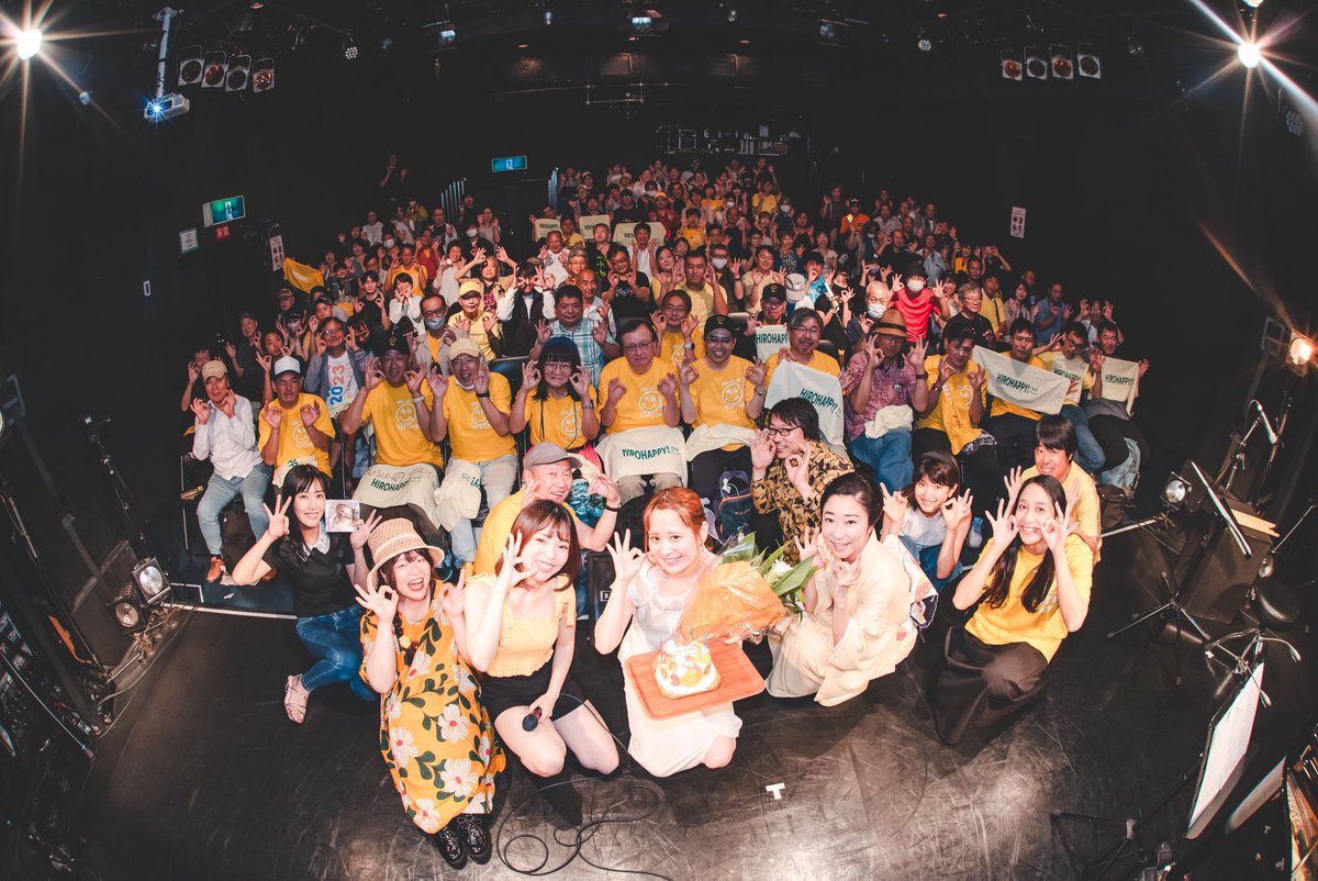 yellow_hiroha's tweet photo. 野崎万葉、birthdayワンマンライブにお越し頂き、本当にありがとうございました！！

満員御礼🎉
目標を達成することができました。
なんと140名様が😭配信もあわせると、
なんと！！200人近く！！泣

活動やり始めた時から比べるとこの数字は自分の中では考えられないなって思っていたので、本当に奇跡だなと思います。

全て、応援してくれる、支えてくださる
皆さんのおかげです✨

去年を更新できてよかったー（ ;  ; ）💛嬉🥹

出逢ってくれた皆様、支えてくれた皆様に大大大感謝！！！！！！

ここからがスタートだと思って、
また頑張るぞーーーーう！！！🔥✊
