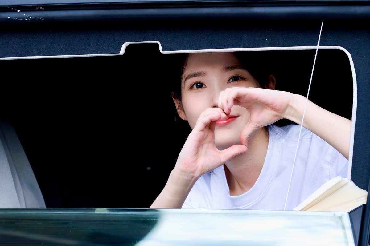 250828 아이유 뉴시스 한류엑스포 퇴근 part.3

#아이유