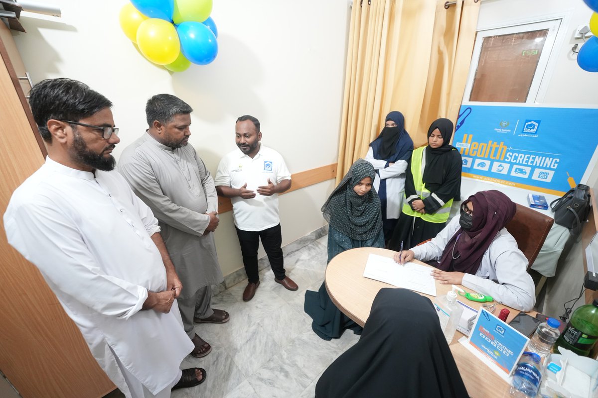 alkhidmatKHI's tweet photo. Annual health screening held at Alkhidmat Hospital Orangi for children under the Orphan Care Program. Free checkups, medicines & treatments ensured for their bright future.
#AlkhidmatHospital #OrphanCareProgram #ChildHealthcare #FreeMedicalCare https://t.co/jxXButdGxW