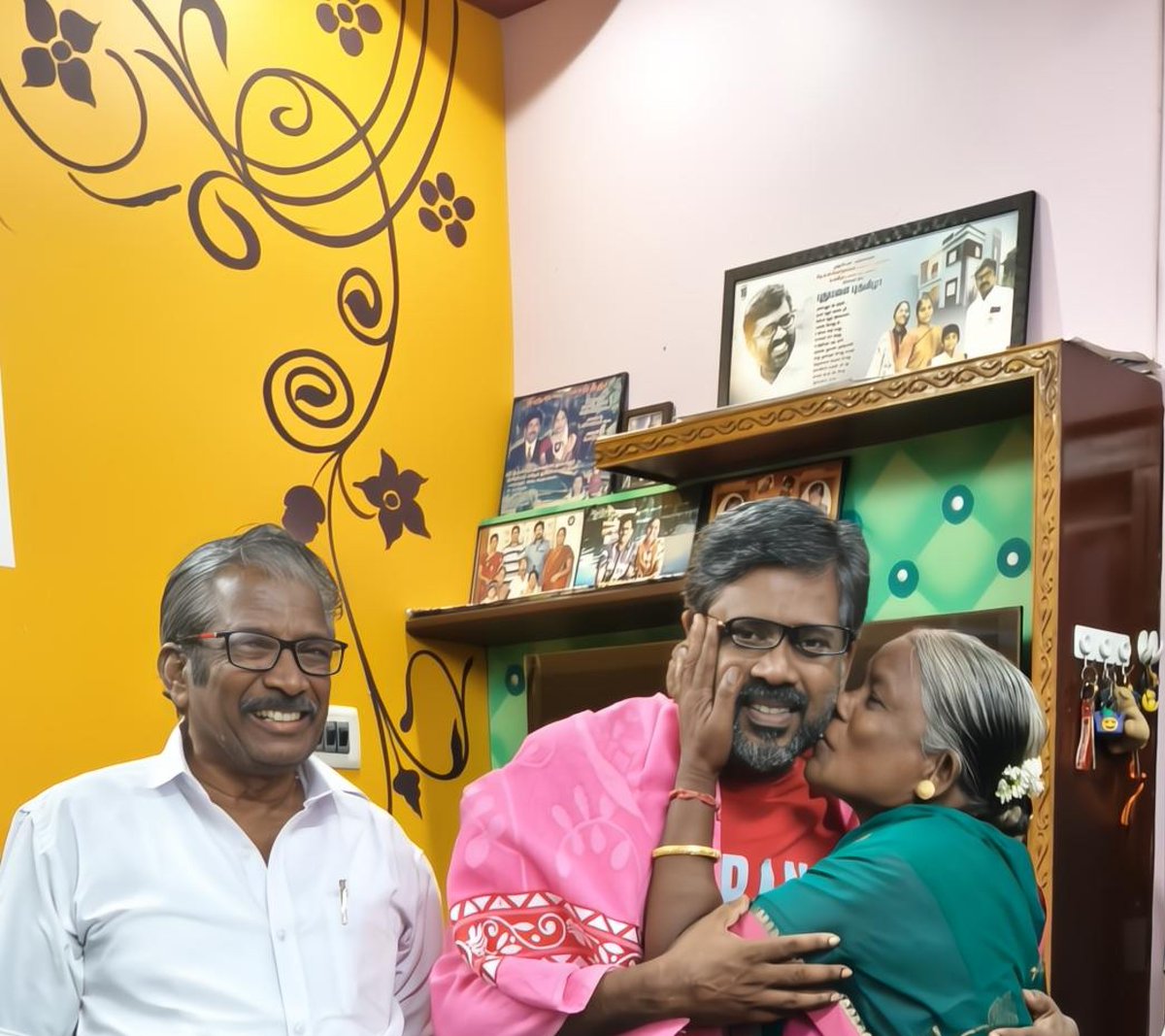 செல்வம் அரசுப்பள்ளி ஆசிரியர்.. tweet media