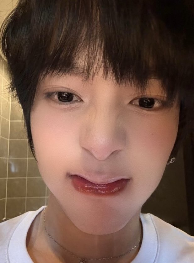 ㄹㅇ 개커여움ㅜㅜ 5살이야.......🫳🏻🫳🏻