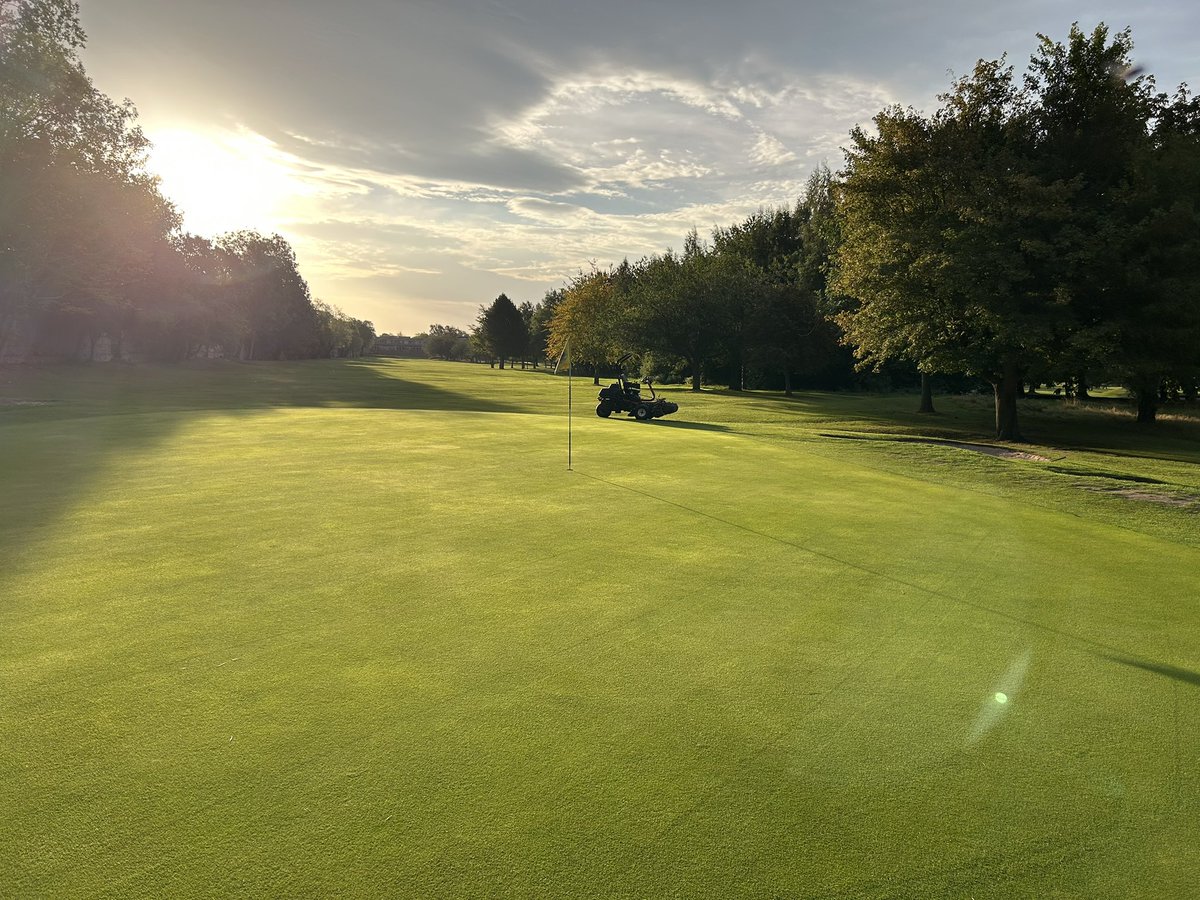 iainfwatson's tweet photo. Sunday morning 🌞@prestonfieldgc is there a better way to chill out and enjoy the views. https://t.co/YqZ7N0FqjD