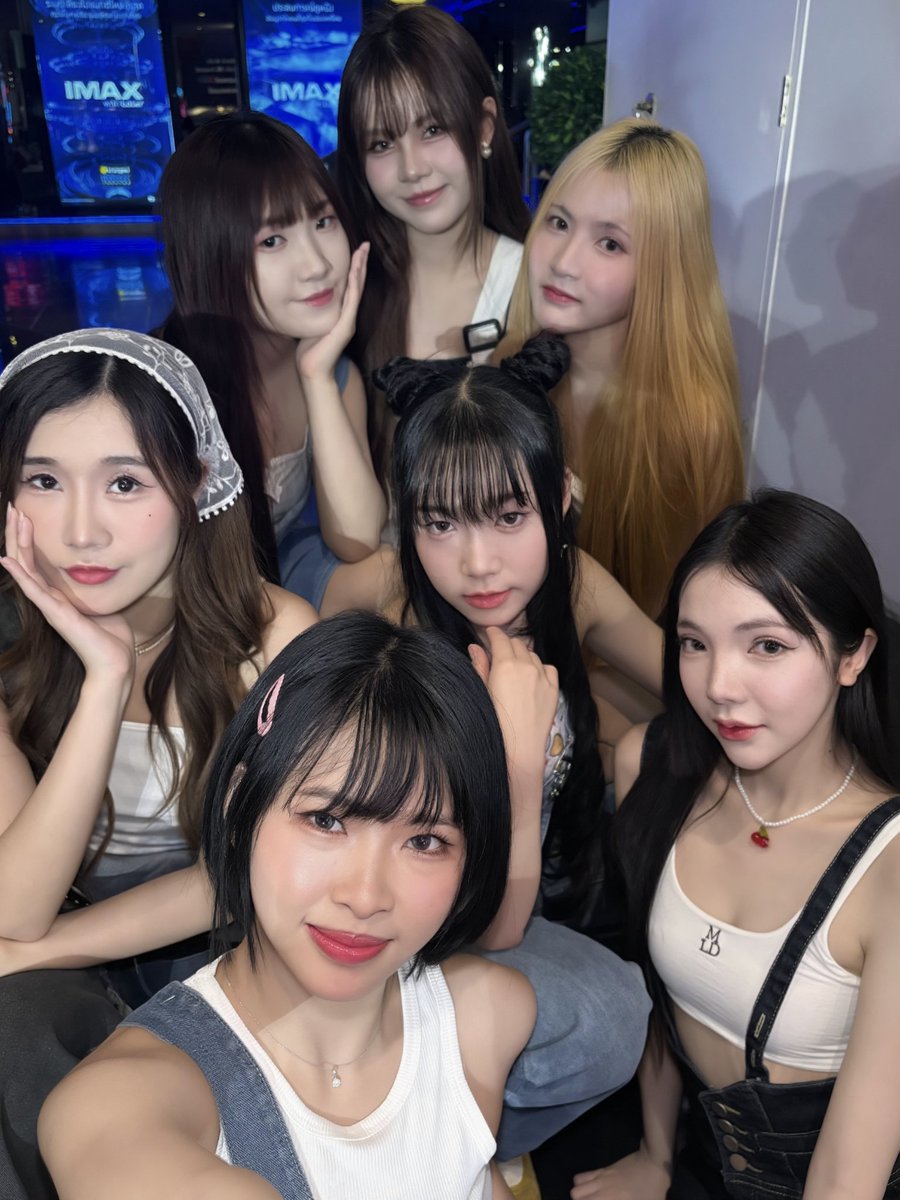 KylinzOfficial's tweet photo. ฝนตกทุกวันแบบนี้...เธอจะคิดถึงฉันบ้างป่ะ? 
#รอยยิ้มที่หายไป #LostSmile #KYLINZ #IC45 https://t.co/mQKcD7Vk7U
