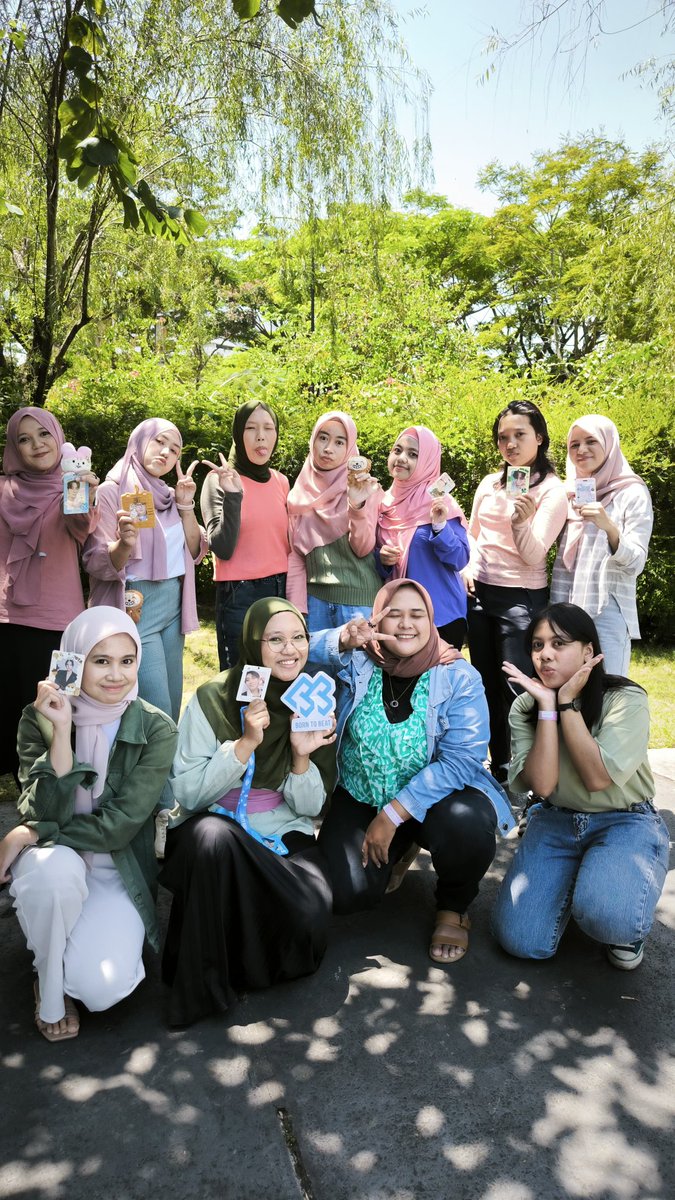 Milkymow1's tweet photo. Hidup kita isinya makan main makan main gibah @MelodyBdg 
Setelah sekian kali kita undur akhirnya jadi juga 🥰🥰🥰 https://t.co/AVY5C40SvZ