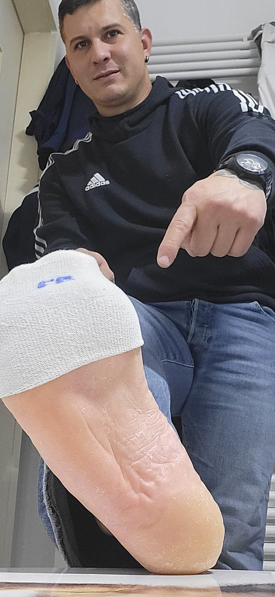 Ger_Monarch's tweet photo. Nimm Platz unter meinen Feets und sende fรผr meine Aufmerksamkeit und als Dankbarkeit ๐ธ๐ธ๐ธ๐ธ
https://t.co/xm15UdLt6V
#cashmaster #feetslave #findomBoss #Workerboss #alphafeets #paypig #zahlsau #atmFag #CashandGo #malefeets #popperdrain #teamviewer
@LorenzoFetiche @RT4MasterDE @RT4MastersBR2 @AlphaMaleWorld1