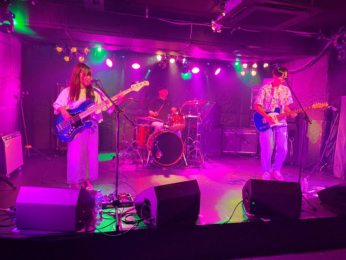 下北沢WAVERありがとうございました！！
昼ライブはゆとりがあっていいですね🐨
ライブ後には御神輿も見れて夏！！
そして西日は眩しい☀️
本日は焼き魚🔥🐟