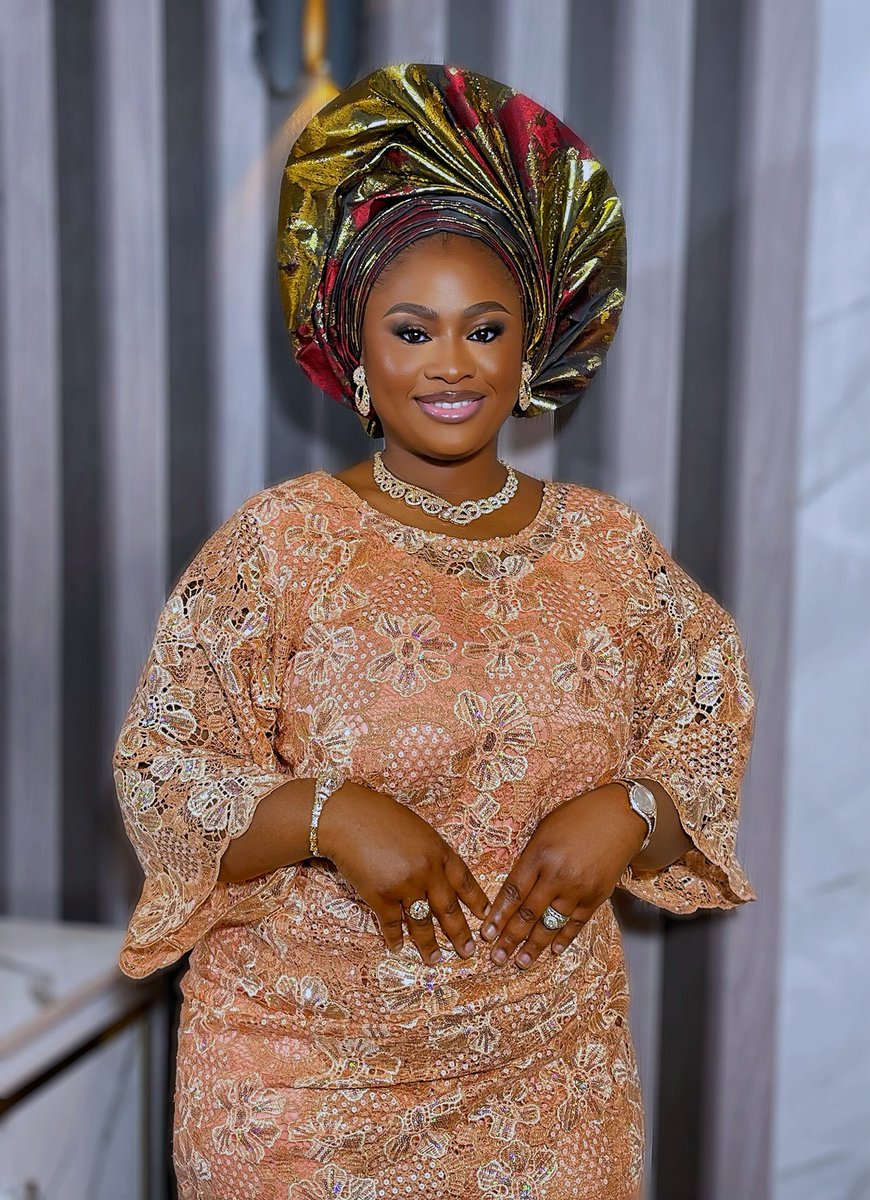 Sugar 💛 (@aeeshamoh) on Twitter photo 