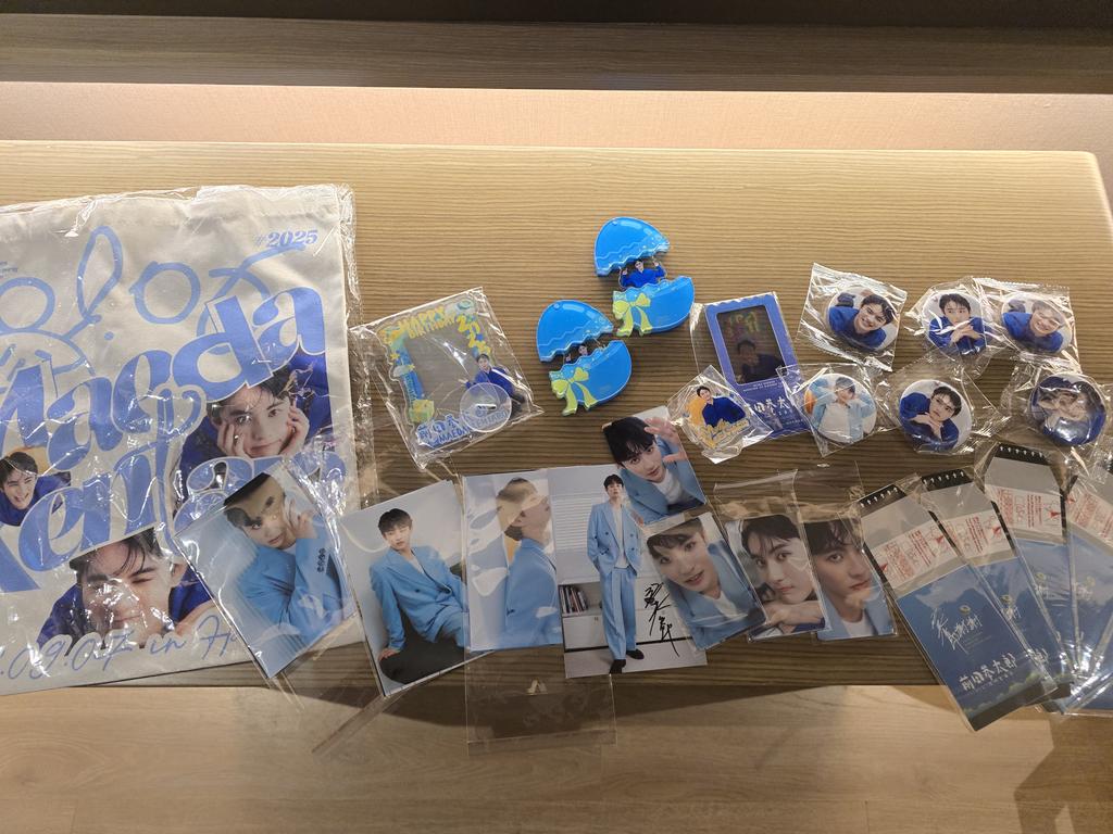 グッズ全購入✨