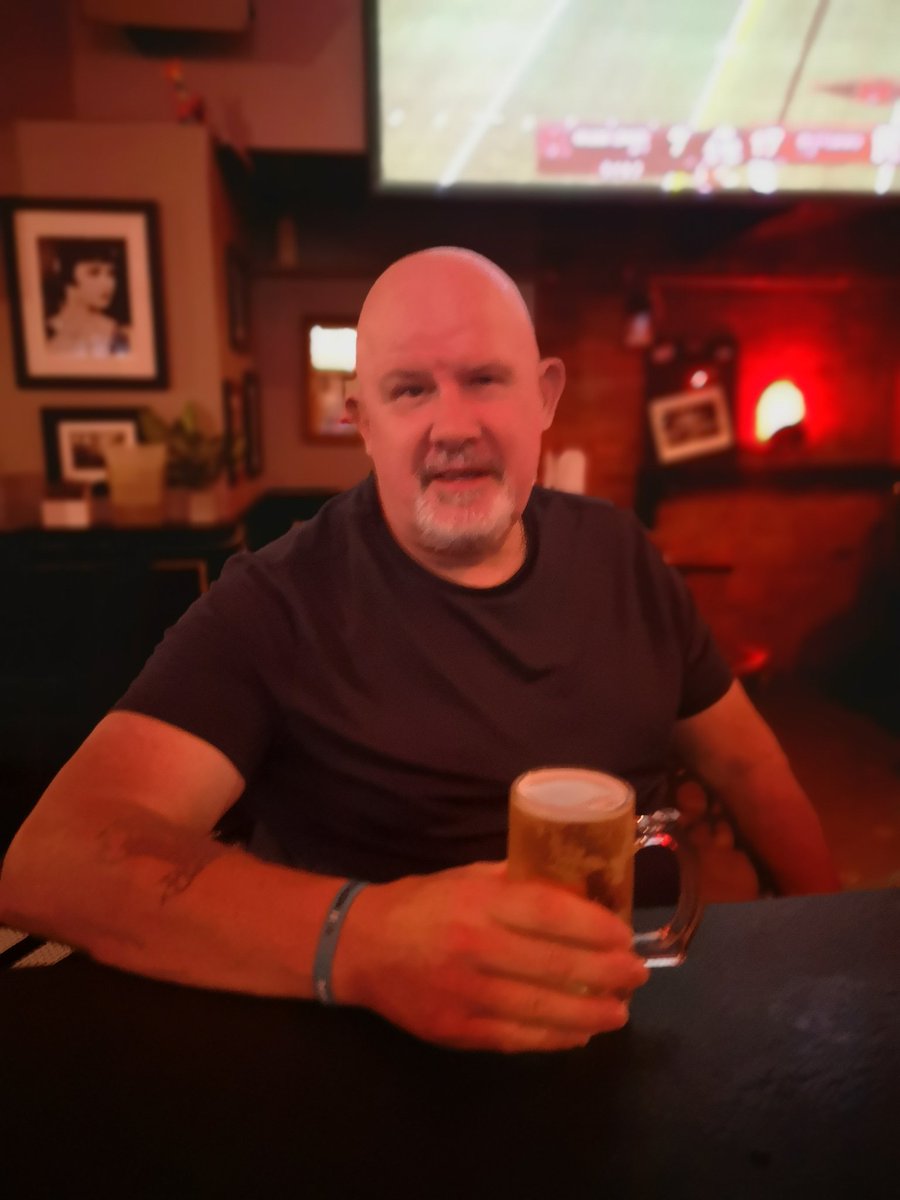 Big_Tige's tweet photo. When you fancy a pint of Angry Orchard Cider on a Saturday night. If you know boys, you know 🤣🤣👍👍🗽🗽
@davidjusteat @dippydash11 @PAULREES10 @tyfrancis @LibertyNYC https://t.co/c5U0J04UjB