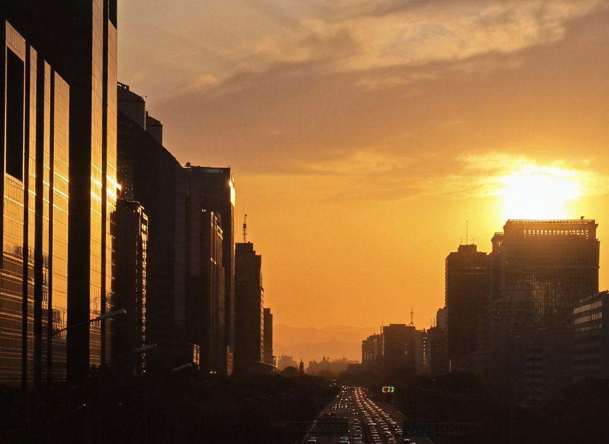 lich993's tweet image. 🌇-国贸