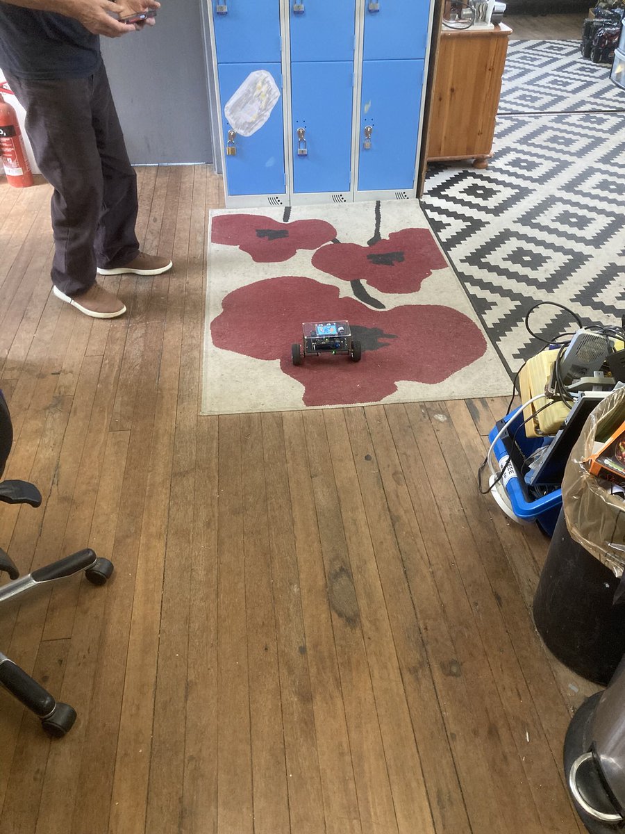 windy54's tweet image. #raspberrypijam @Raspberry_Pi we had a PI Jam at Leicester Hackspace yesterday, 15 members turned up, unfortunately none of the Eventbrite ticket holders turned up. Not everything was PI related, and one day I will take a decent photo🙂