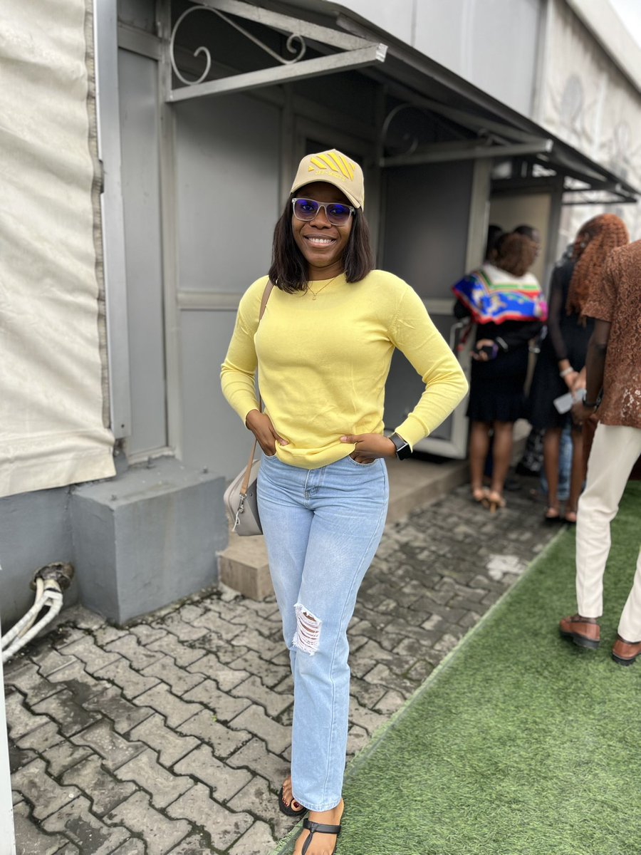 XclusiveElla's tweet image. Cheers to the new week🥂

“To get the lion’s share you need to have a lion’s heart”

               ~ @pastorbolaji ~ 

PS: Ondo women stay winning 🙂‍↔️ 

#weekendedition #August #BlackGirlMagic