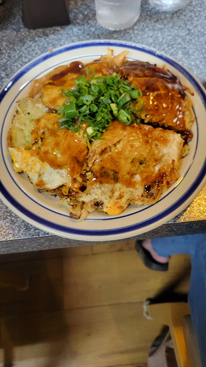 しごおわ😁
お好み焼き屋さんでたくさん頼んでたくさん飲んで🍺
この時間がさいこう！です