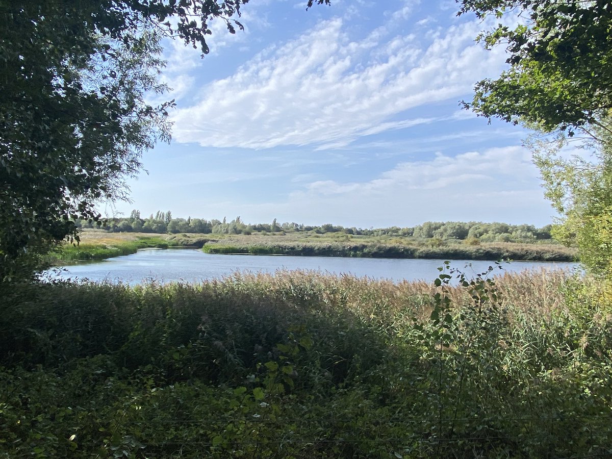 RobGeog's tweet photo. A lovely long walk of contemplation around the beautiful lakes behind the village. #sunday #takeabreath #naturebathing #sun :) https://t.co/wHGbLuqeJx