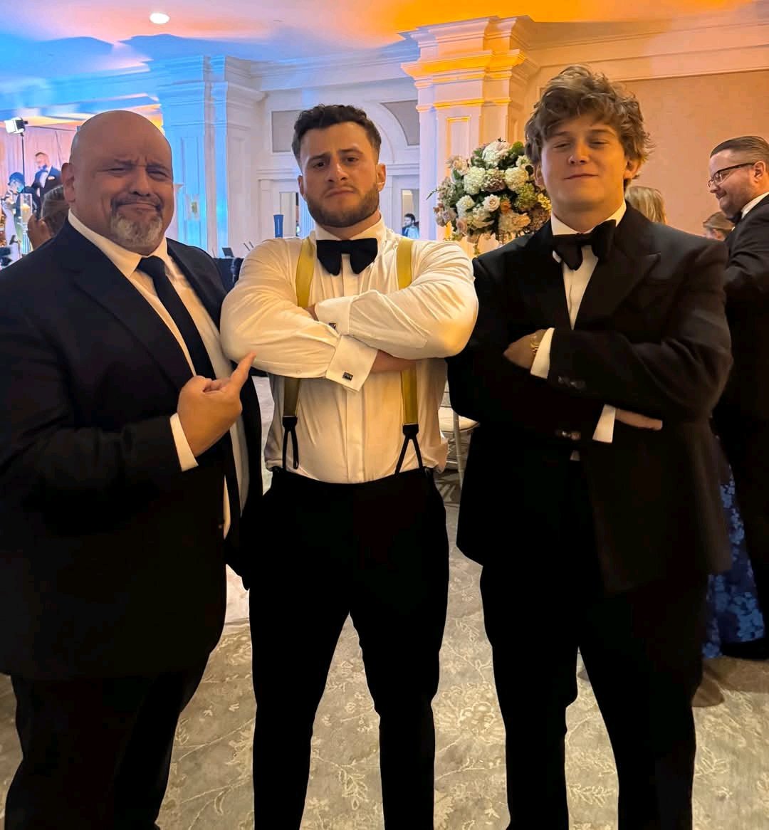 Send HOOK tweet media