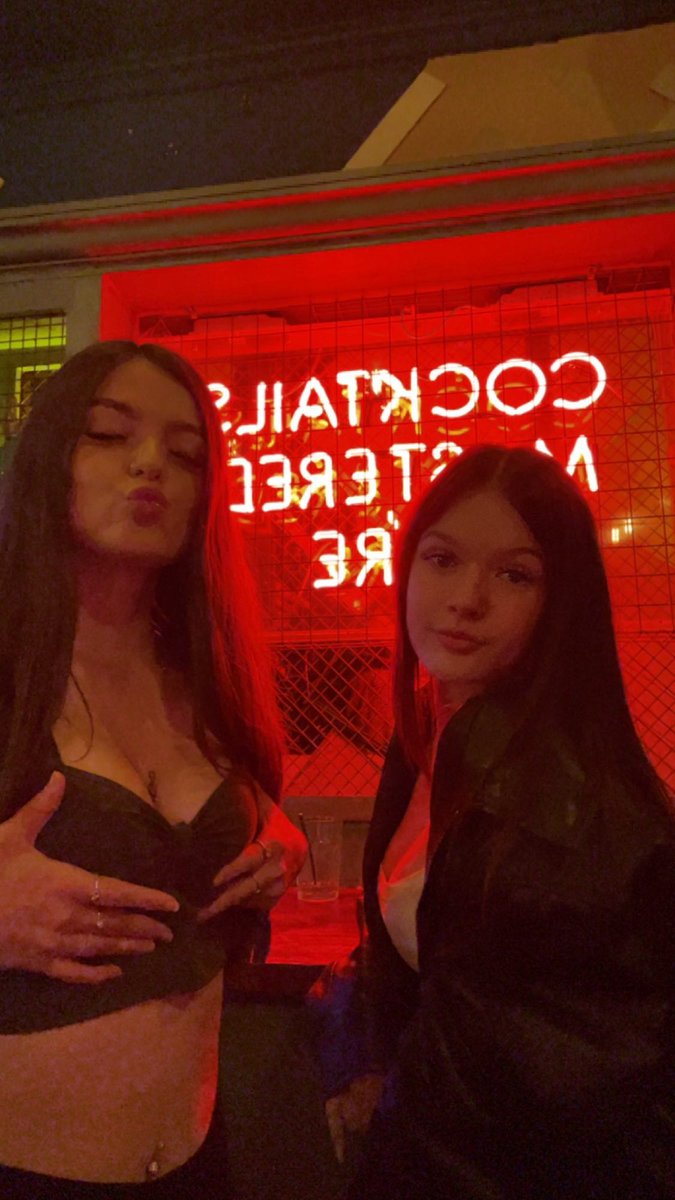 GoddessMira9k's tweet image. Kann ich dich mit meiner Schwester anpissen?😌💦