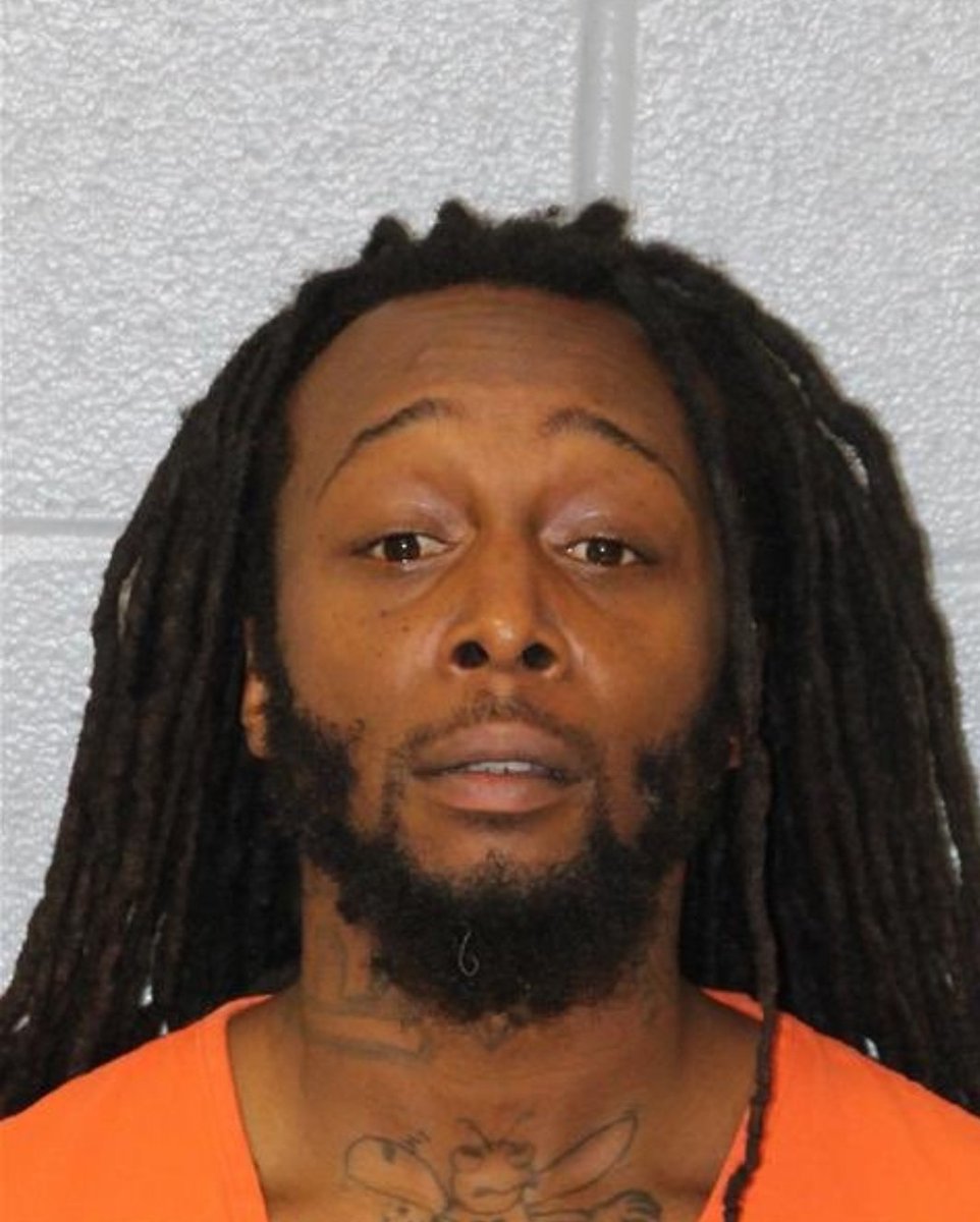 इंडिया मै होता तोह किस पार्टी के लोग इसको बचाने आते मानसिक रोगी के नाम पर. करोड़ो की फीस लेना वाला वकील कौन इसके लिए भेजता.