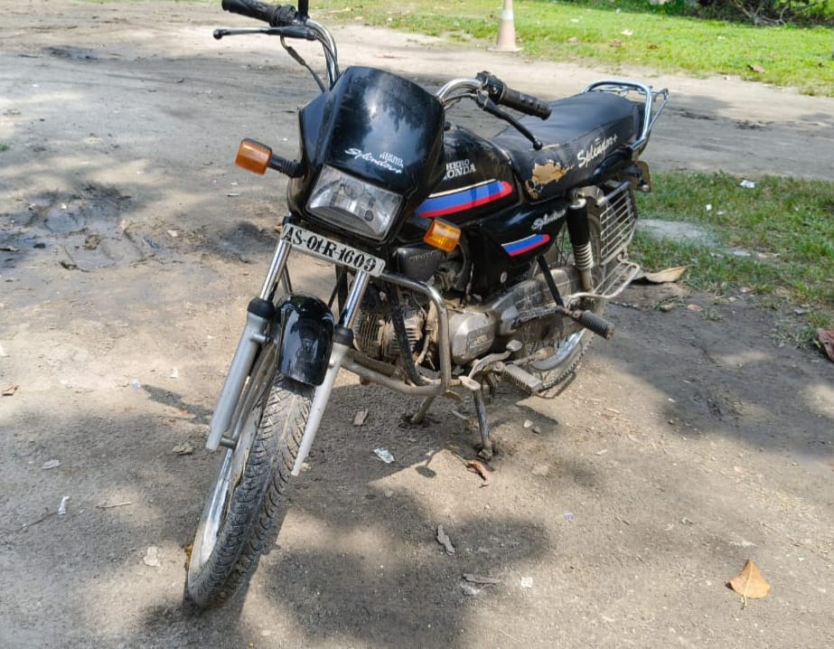 OC Kamalpur PS &amp; Staff  recovered a stolen Splendor bike (AS-01-R-1609) from Kendukona . The accused Kamal Bania was arrested, vehicle seized &amp; produced before Hon’ble Court, JMFC Rangia. <a href="/assampolice/">Assam Police</a> <a href="/DGPAssamPolice/">DGP Assam</a>