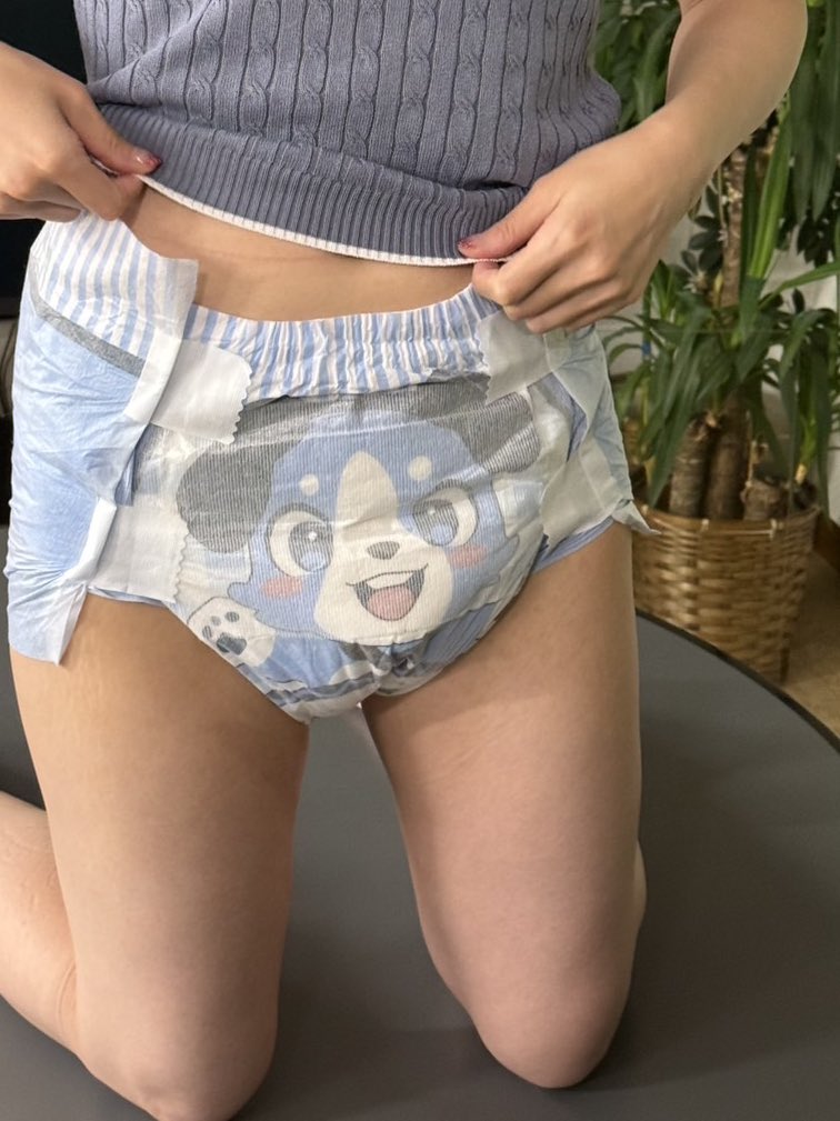 mayupippiii's tweet photo. 机の上でオムツ
#abdl https://t.co/ns6sFI9xeW