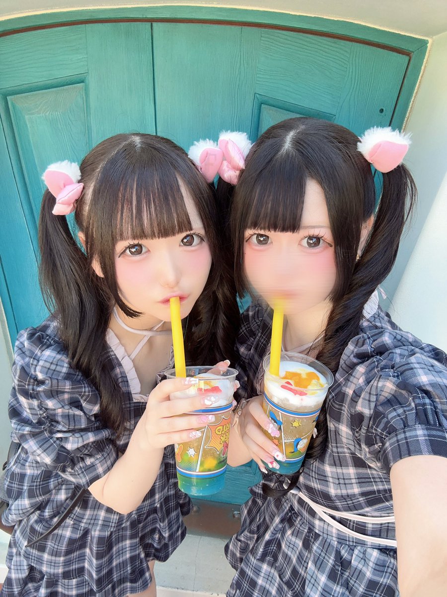 _sukidamon's tweet photo. ❤︎クラファン特典 デート❤︎

🍒-・-🎀-・-🍓-・-🎀 -・-🍒 -・-🎀

     スキの気持ちがスキスキに変わって
   スキスキスキになっちゃうよ どんどん

🎀-・-🍓-・-🍒-・-🎀 -・-🍓 -・-🎀 https://t.co/pw3fvV9dCN