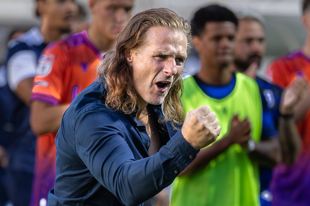 TheGillsFC's tweet photo. Character.

Spirit.

Togetherness. 

𝐓𝐡𝐢𝐬 𝐓𝐞𝐚𝐦. 💙

#Gills https://t.co/EVjfK6qwCJ