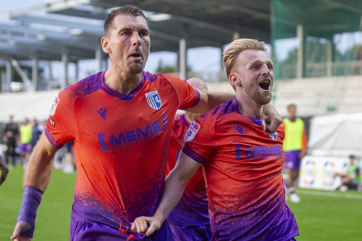 TheGillsFC's tweet photo. Character.

Spirit.

Togetherness. 

𝐓𝐡𝐢𝐬 𝐓𝐞𝐚𝐦. 💙

#Gills https://t.co/EVjfK6qwCJ