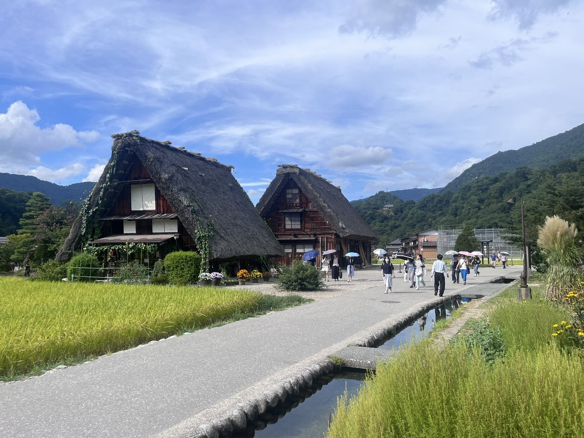 NAKI75h's tweet photo. 白川郷ツーリング最高でした😁
気温も良くて走りやすかった！
隼での参加でした！ https://t.co/3KSwxTJzZV