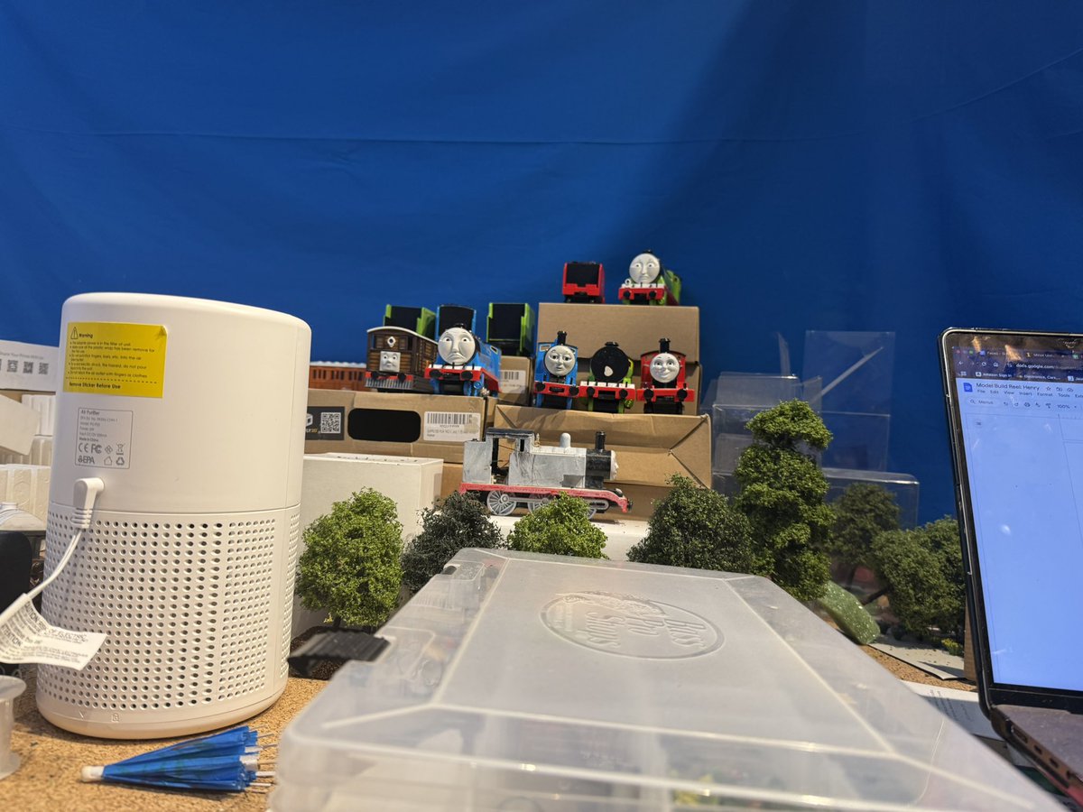 Alex - TheFamousEight tweet media